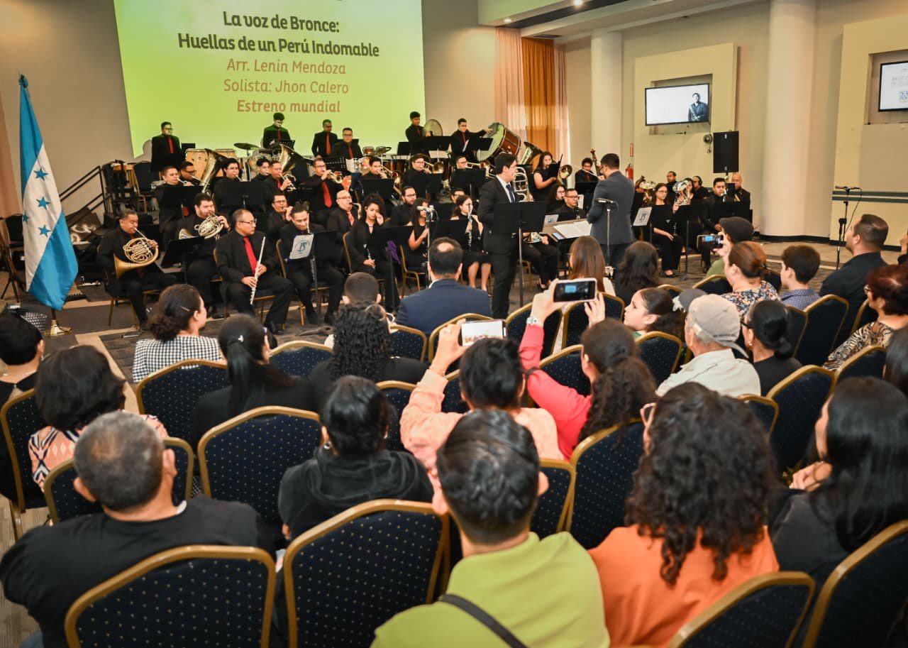 Editorial “Sabio Valle” publica primer disco de la histórica Banda de los Supremos Poderes

 